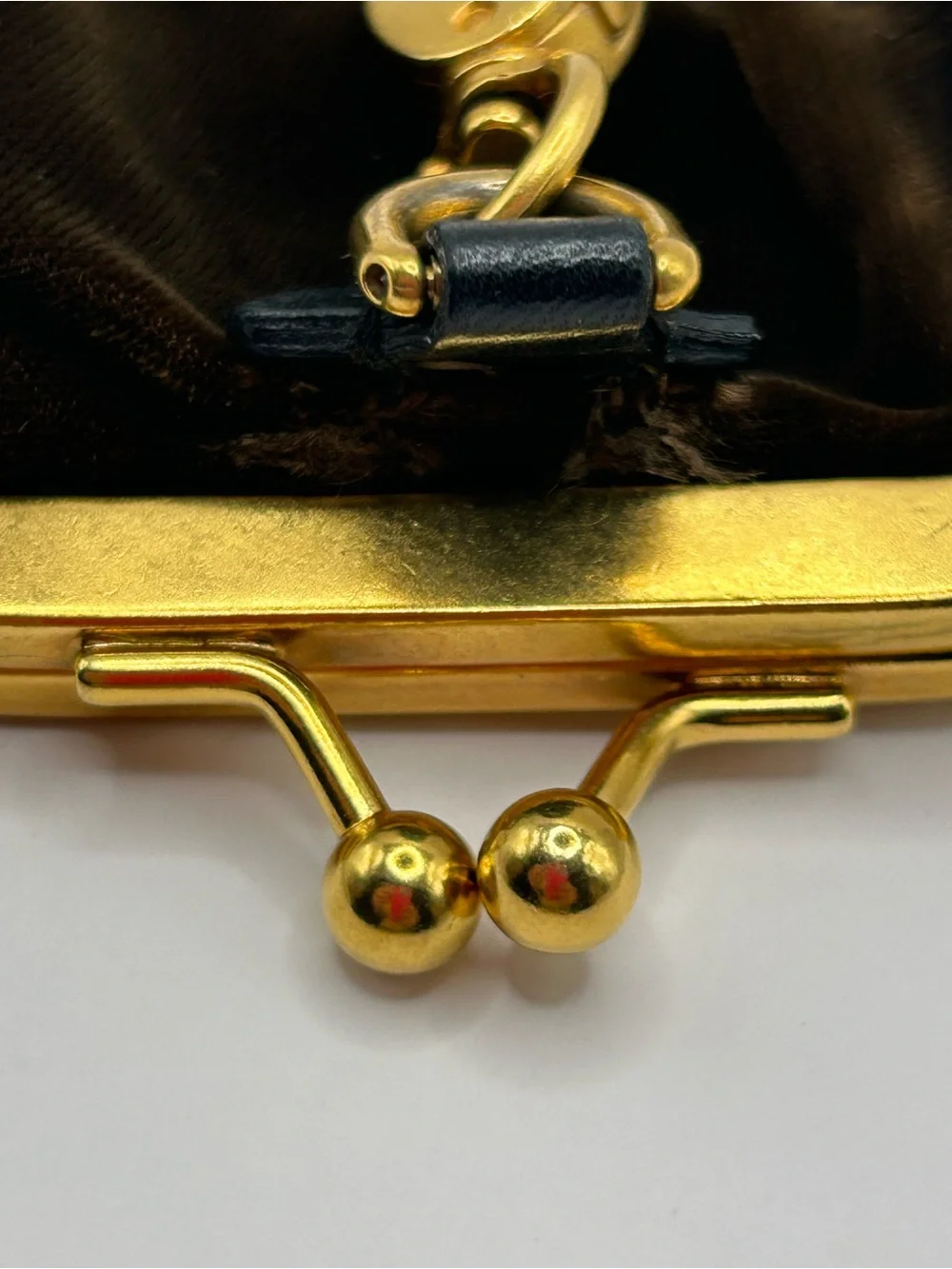 Dolce and Gabbana RARE kiss lock coin pouch bag charm keychain gorgeous - Picture 7 of 7
